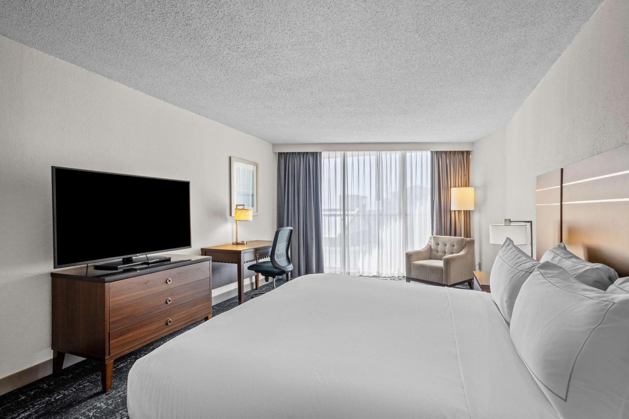 Doubletree By Hilton Atlantic Beach Oceanfront Exterior foto