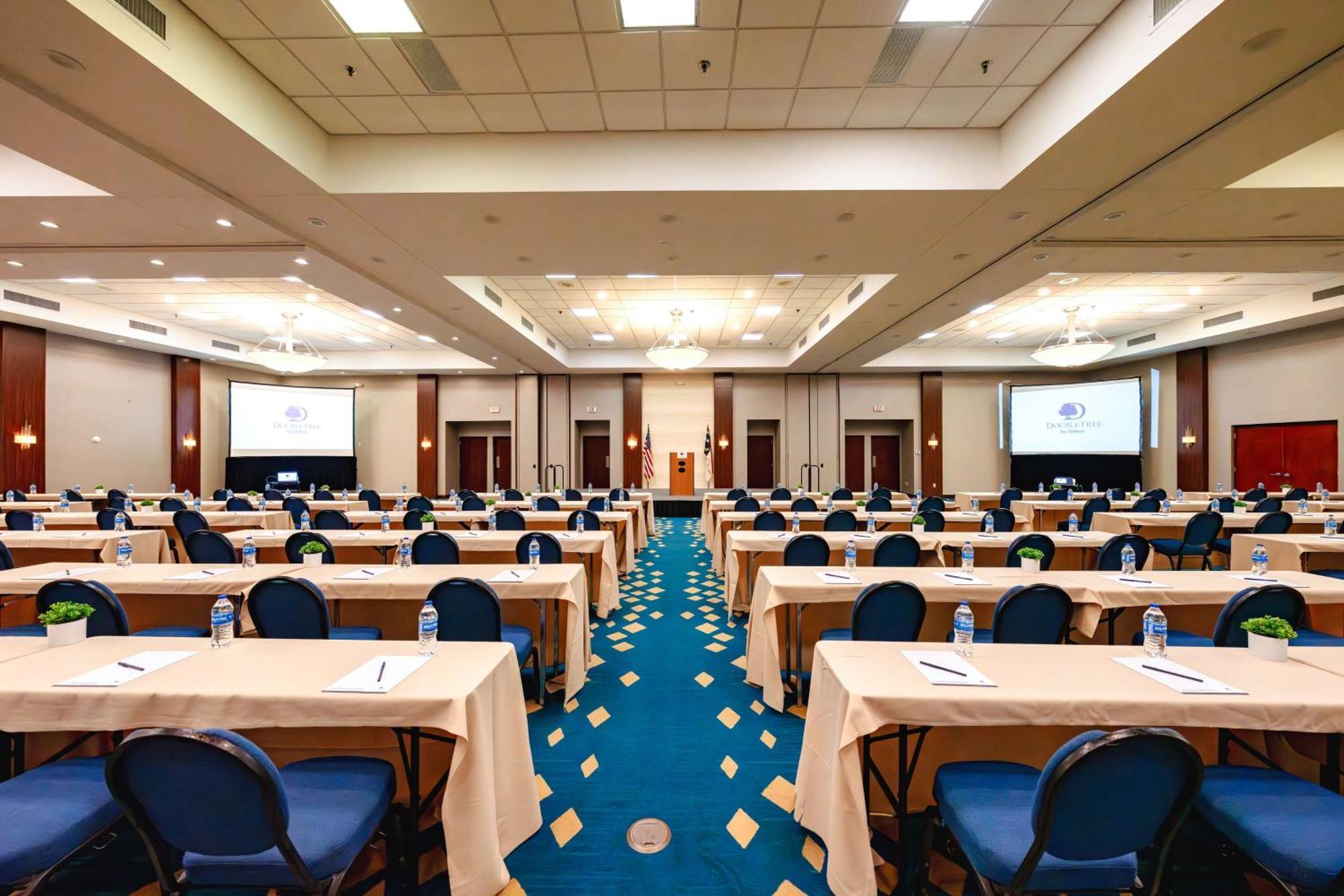 Doubletree By Hilton Atlantic Beach Oceanfront Exterior foto